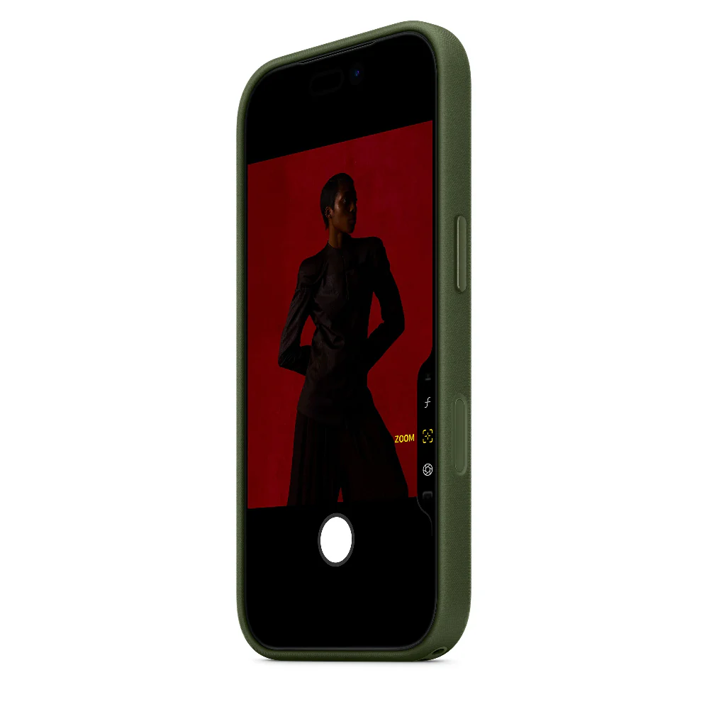 Funda de TechWoven con MagSafe para el iPhone 17 Pro – Verde - Image 4